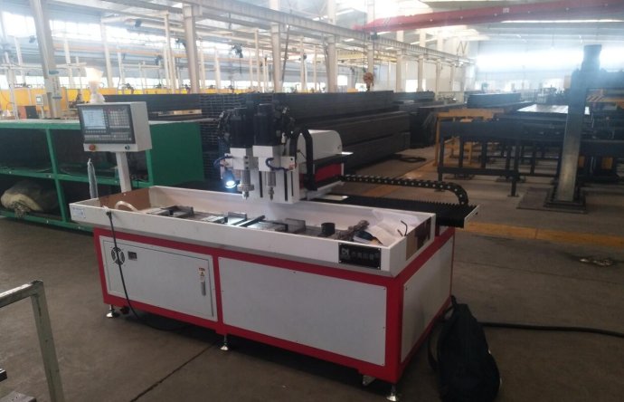 為什么選擇多米熱熔鉆孔機機?